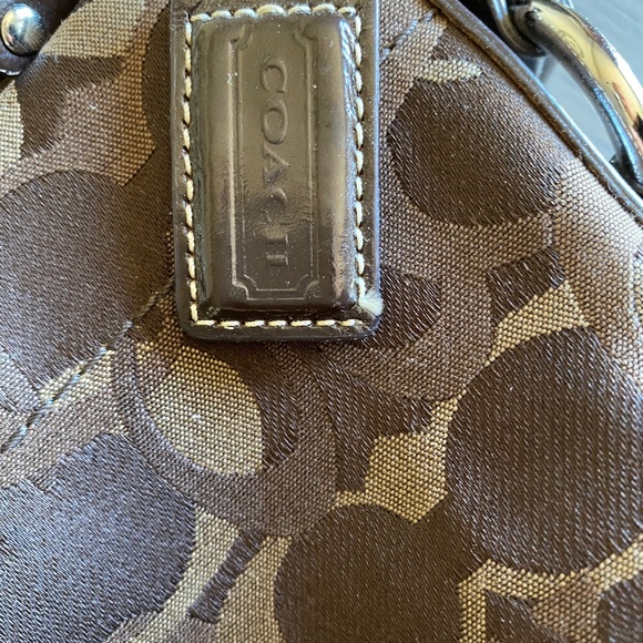 Authentic Coach Large Carly Hobo - Picture 2 of 3
